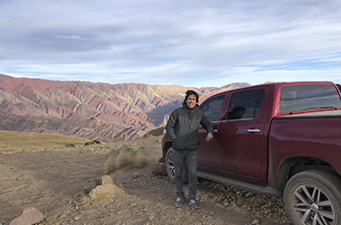 Quebrada de Humahuaca y Hornocal en vehículo todo terreno